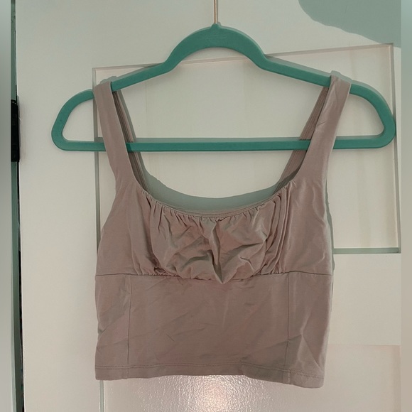 Aritzia Tank Top - Picture 1 of 2